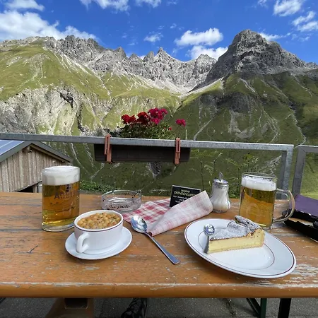 Panoramablick Mit Balkon, Grosse Sauna, Alpenjuwel 2